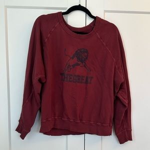 College Sweatshirt in Burgundy with Lion from The Great. Size 3 / XL.